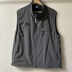 umbro ナイロンベスト　L