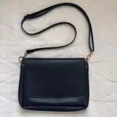 ikka ショルダーバッグ　黒