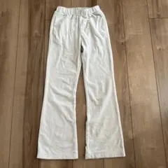 GU アイボリー フレアパンツ
