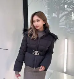 GYDAベルト付きショートダウンコート 2023