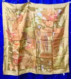 フェラガモ　鳥と花のプリント 大判スカーフ　新品