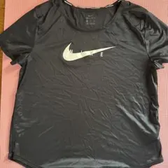 Nike 黒 ショートスリーブ Tシャツ