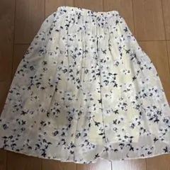 神戸レタス　フレアロングスカート 花柄 クリーム色