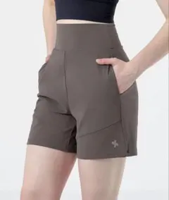 BLACK LABEL シグネチャーパワーライズ コンフォート ショートパンツ