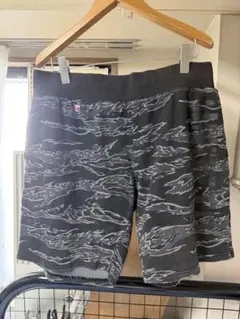 L UNDEFEATED tiger camo sweat short ショーツのサムネイル