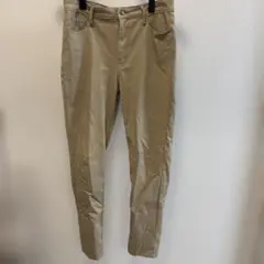 ベージュ チノパン バックポケット付き