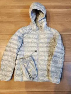 美品ユニクロ ウルトラライトダウン コンパクトジャケットシルバー サイズ L