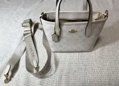 【新品未使用】COACH ホワイト ハンドバッグ ショルダーストラップ付き