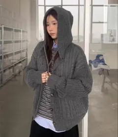 フード付きケーブルニットカーディガン