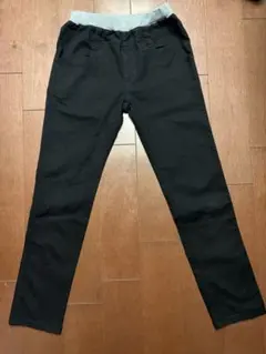 ストレッチチノパン