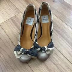 LANVIN en Bleu パンプス リボン装飾のサムネイル