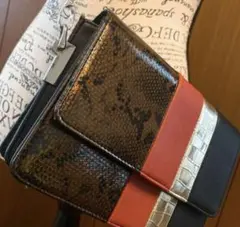 Evris パイソン柄　蛇柄ショルダーバック