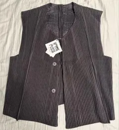 HOMMEPLISSE ISSEY MIYAKE プリーツベスト ノースリーブ 2075433844.jpg?1699021807