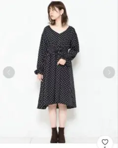 natural couture ワンピース　ドット　美品のサムネイル
