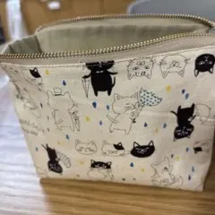 ハンドメイドファスナー付き猫型ポーチ【猫魚姫】 - メルカリ