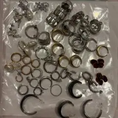 アクセサリーまとめ売り ピアス・リング　大量セット ゴールド　シルバー