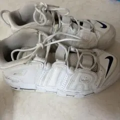 NIKE AIR MORE UPTEMPO ホワイト スニーカー