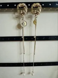 金色フープピアス コインチャーム付きsi lver925