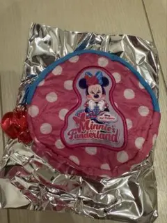 ミニーのファンダーランド2026 カプセルトイ　ポーチ