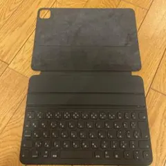 iPad用キーボードケース　純正ブラック　第七世代2020年アップル銀座店で購入