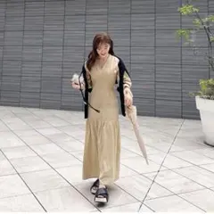 シャーリングワンピース