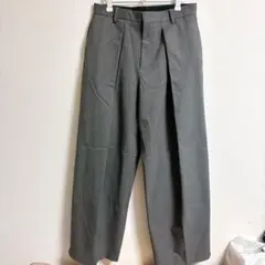 ZARA リラックスフィットプリーツパンツ　タックワイドパンツ　スラックス　ザラ