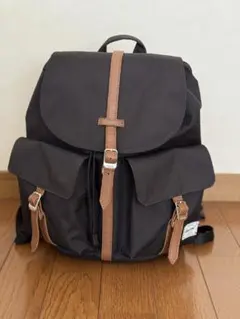Herschel リュック　黒のサムネイル