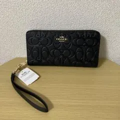 ☀*✪様 【未使用・タグ付】COACH 長財布　ブラック　エンボス加工　アウトレ