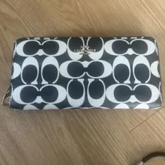 coach長財布　美品　早い物勝ち最終値下げのサムネイル