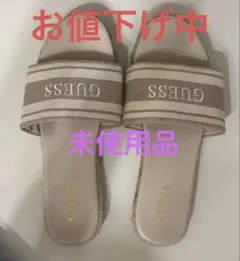 GUESSサンダルのサムネイル