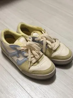FENDI スニーカー パステルカラーのサムネイル