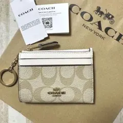 新品未使用 コーチ シグネチャー 白 ID カードケース 小銭入れ 定期入れ