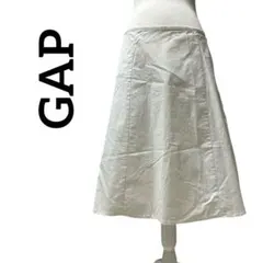 GAP ギャップ　ホワイト フレアスカート 10のサムネイル