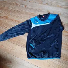 値下★PUMA ピステ・ウィンドブレーカー M ブラック/ブルーのバイカラー