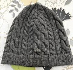 【LACOSTE】プレートワニ ケーブル編みニット帽 ユニセックス