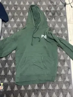 INDPENDENT ダークグリーン パーカー Mサイズ