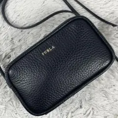 美品 フルラ レザー ショルダーバッグ リリー ダブルファスナー バイカラー 黒