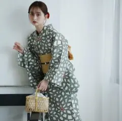 Item thumbnail for item 8e0ac8be-1d8e-43d6-990f-7d8e5659152c