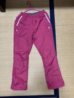 ニューバランス　ウインドブレーカーズボン　Mサイズ