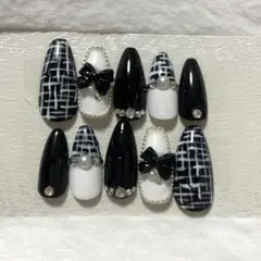 白黒　リボン　チェーン　かわいい　ちゅるん ハンドメイド　ネイルチップ