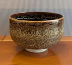 名工【山口小左衛門】作 赤津焼 織部飴釉 塗り分け碗 しおり付 名工【山口小左衛門】作 赤津焼 織部飴釉 塗り分け碗 しおり付 - メルカリ