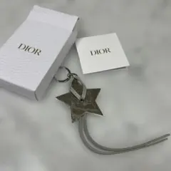 Dior クリスタル会員限定 ノベルティ 星型モチーフ　キーチャーム キーリング