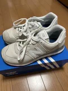 ニューバランス574 ホワイト