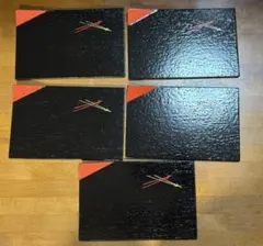 漆塗り 和風デザイン皿5客セット 黒と赤