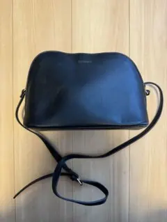 ROVERETO ブラックショルダーバッグのサムネイル