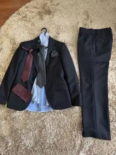キッズ服 フォーマルスーツ ブラック ネクタイ付き