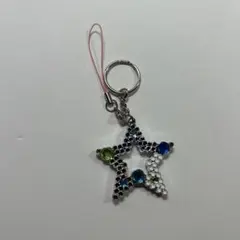 星形キーホルダー　ストラップとキーチェーン付き　クリスタル型の飾りあり