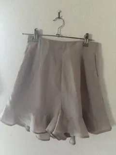 NICE CLAUP 裾フリル ショートパンツ キュロット