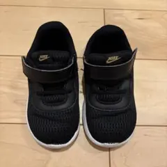 NIKE ブラック スニーカー　子供用