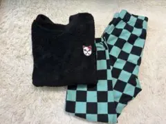 UNIQLO キッズ パジャマ 上下セット 鬼滅の刃 竈門炭治郎130cmのサムネイル